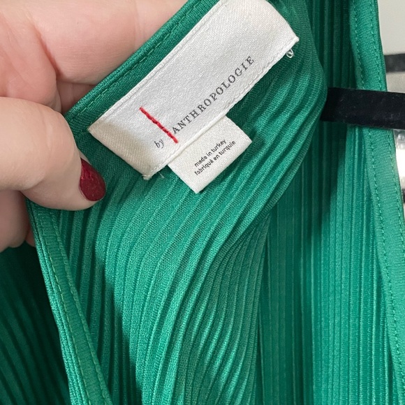 💚 By anthropologie plisse v-neck wrap midi dress dark green pleated 1X PREOWN - Picture 5 of 17